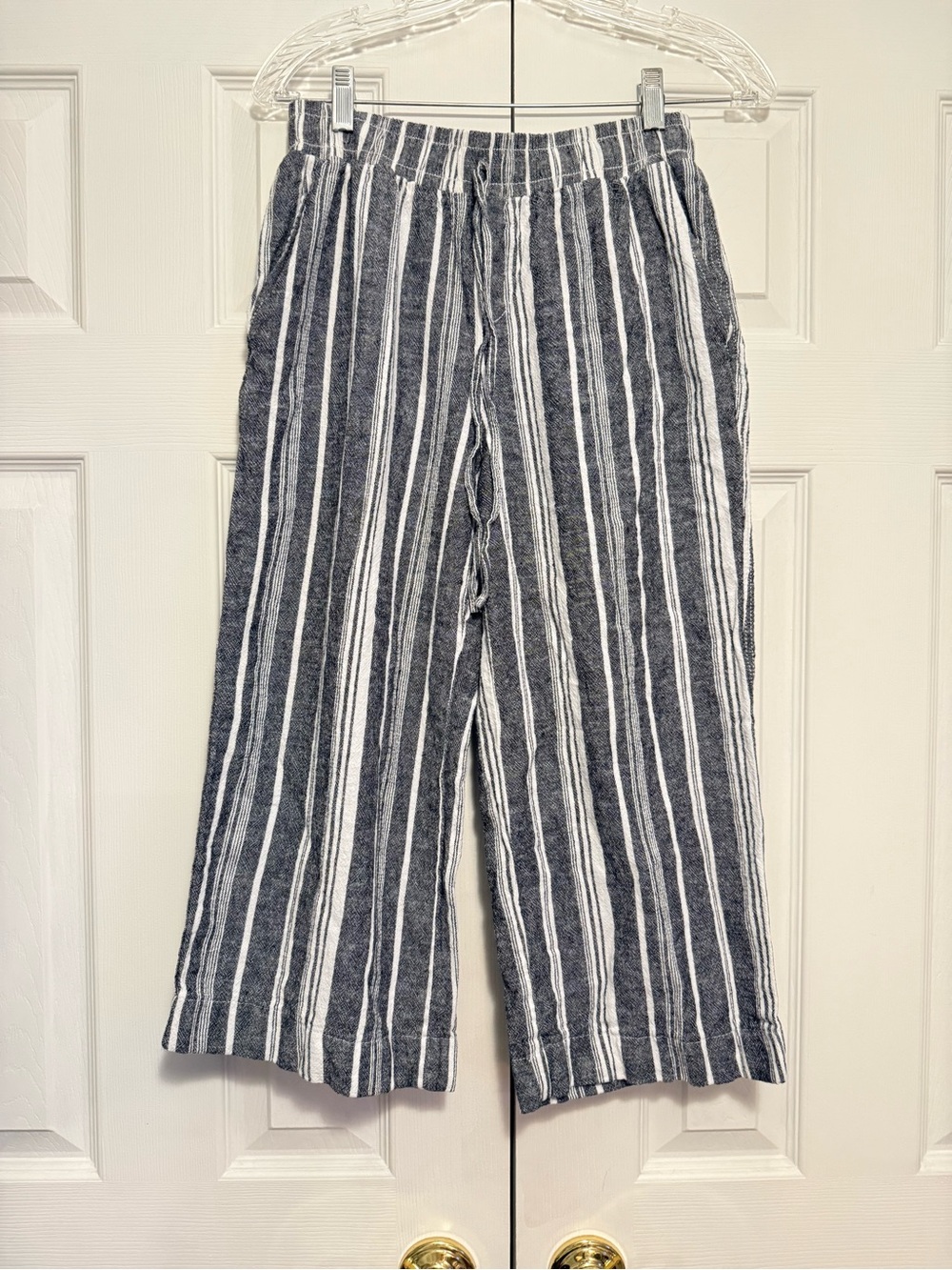 Briggs New York Navy & White Striped Wide-Leg Pants